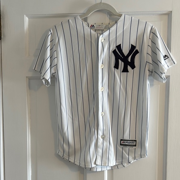 Majestic Yankees Jeter Jersey - Picture 1 of 2